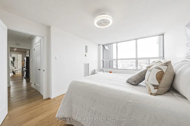 Additional image 16 of 2055 UPPER MIDDLE Rd Unit 808