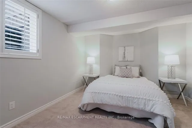 Additional image 35 of 954 Wintergreen Pl