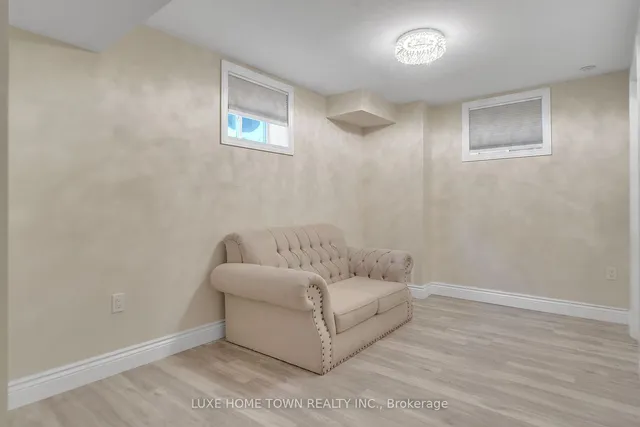 Additional image 34 of 36 Chartwell Circ