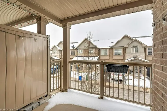 Additional image 23 of 215 Dundas St Unit 25