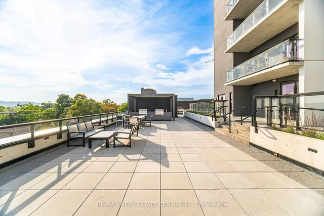 Additional image 33 of 15 Queen St Unit 710