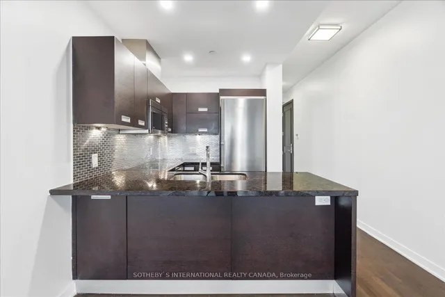 Additional image 7 of 90 Park Lawn Rd Unit 915