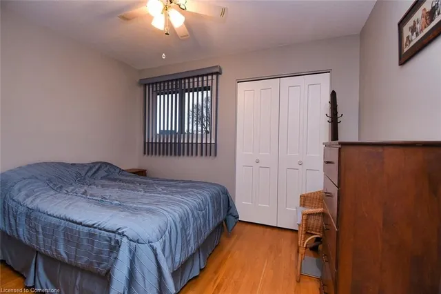 Additional image 18 of 6 Hugo Crt