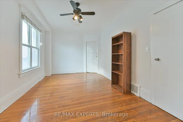 Additional image 13 of 18 Barton Ave