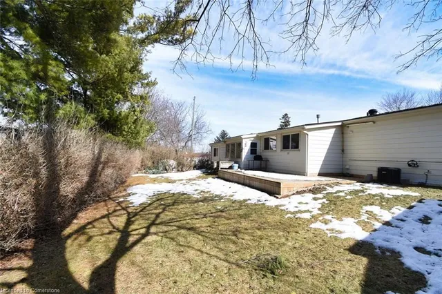 Additional image 31 of 133 Maple Cres