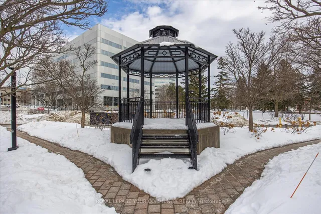 Additional image 4 of 760 Lawrence Ave Unit 146