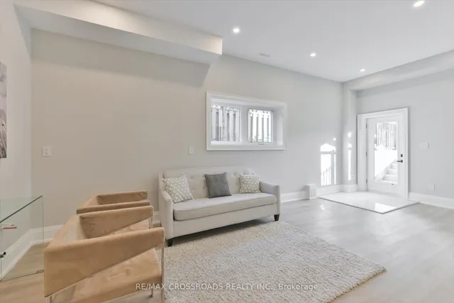 Additional image 36 of 84 Westbourne Ave