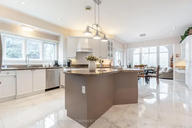 Additional image 10 of 1401 Tamworth Crt