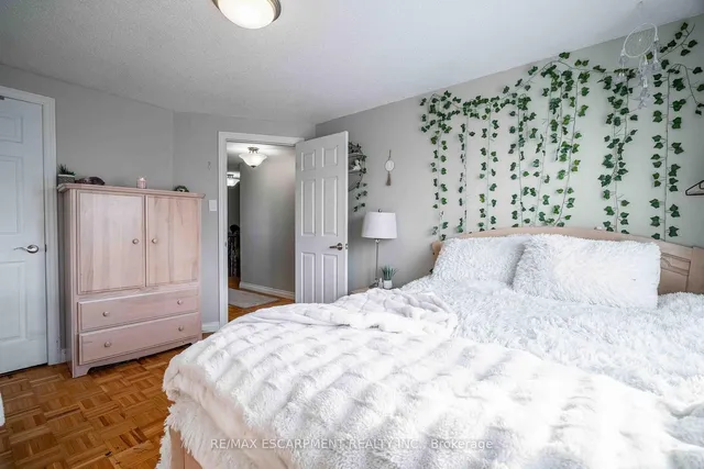 Additional image 30 of 9 Beachgrove Cres