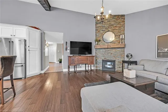 Additional image 11 of 3 Magenta Crt