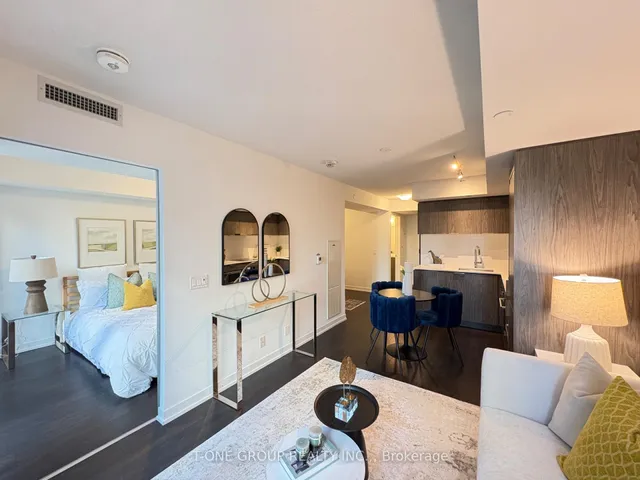 Additional image 24 of 60 Shuter St Unit 817