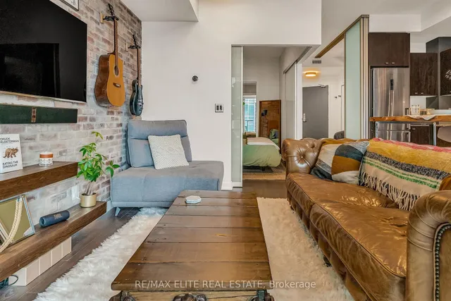 Additional image 19 of 51 East Liberty St Unit 715