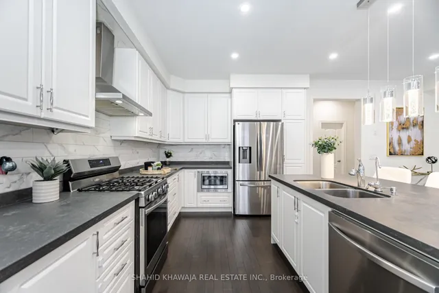 Additional image 11 of 483 Manhattan Common N/A