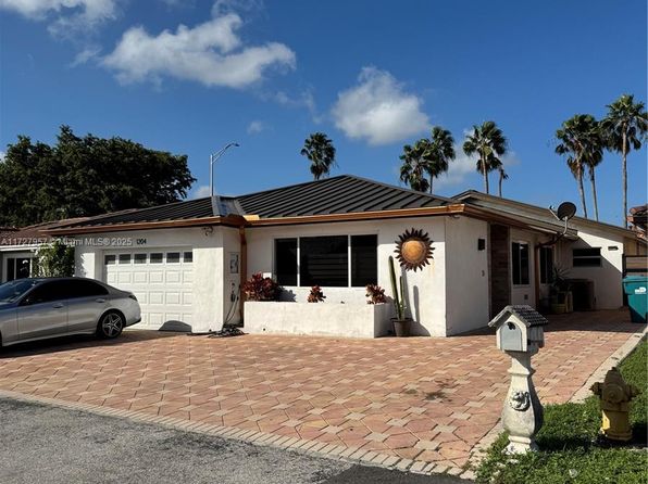 1204 SW 136th Pl, Miami, FL 33184