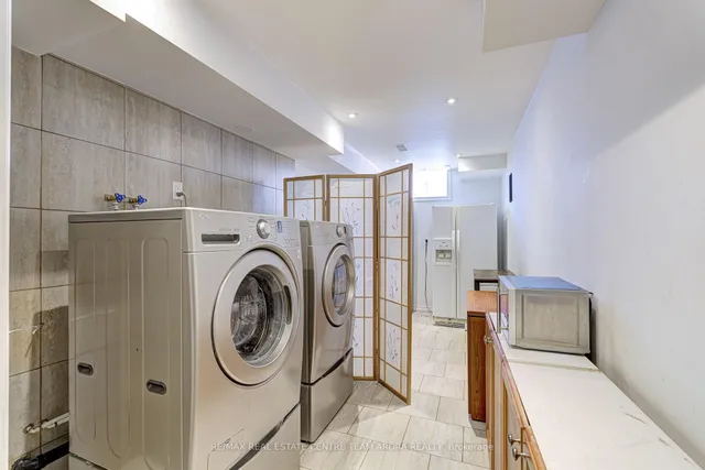 Additional image 40 of 23 Berberis Cres