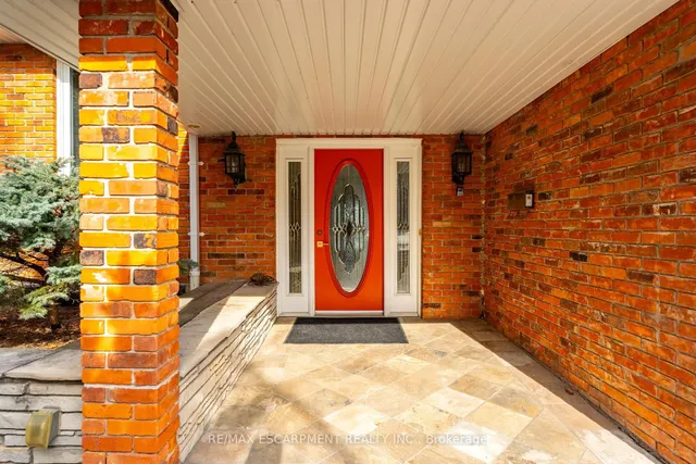 Additional image 4 of 887 MONTGOMERY Dr