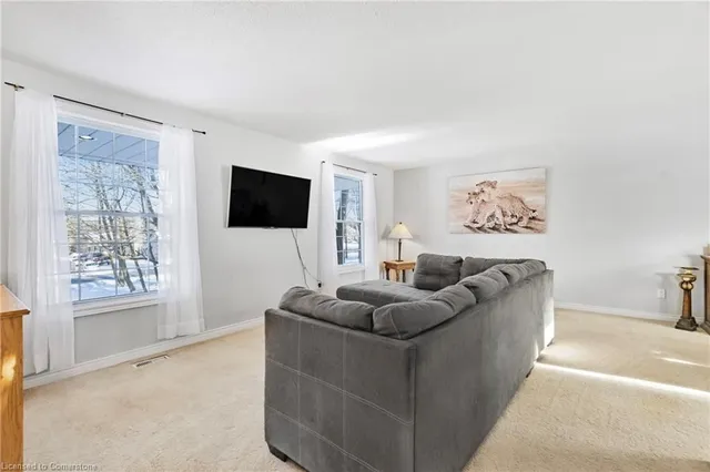 Additional image 7 of 231 Freelton Rd