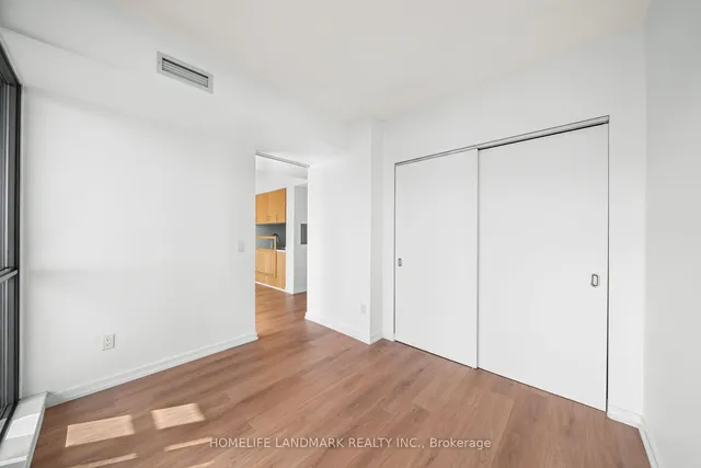 Additional image 15 of 281 Mutual St Unit 2102