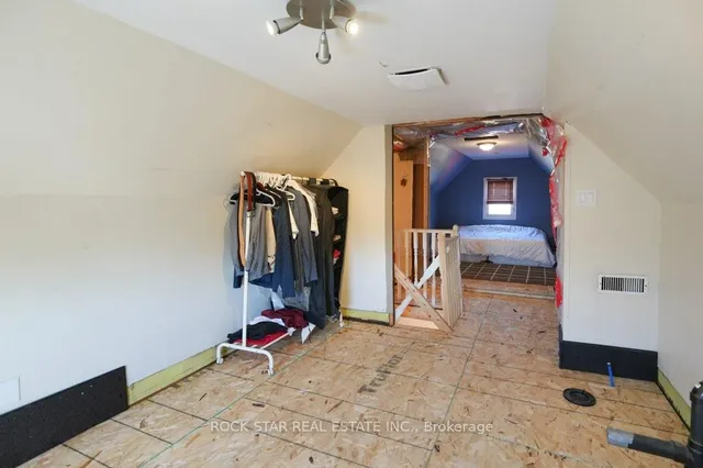 Additional image 28 of 405 Upper Wentworth St