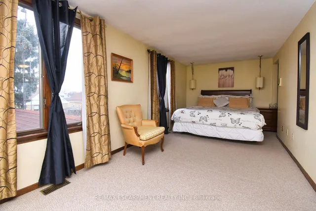 Additional image 18 of 162 Beland Ave