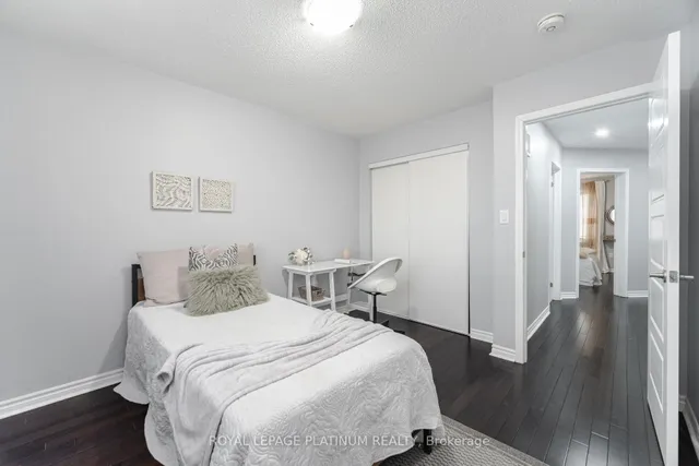 Additional image 29 of 624 Laking Terr