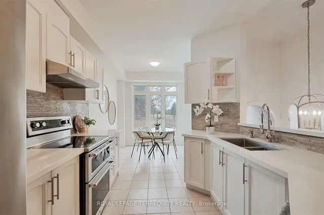 Additional image 9 of 176 Manitoba St Unit 7