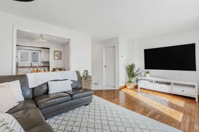 33 Rochelle Ave Unit 48