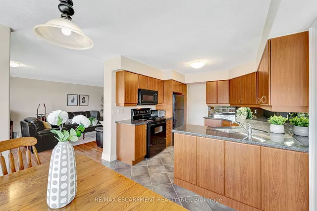 Additional image 10 of 1770 Main St Unit 506