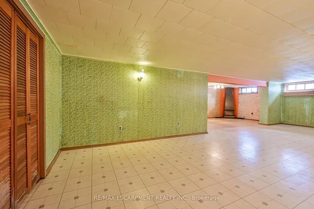 Additional image 22 of 41 Crane Crt