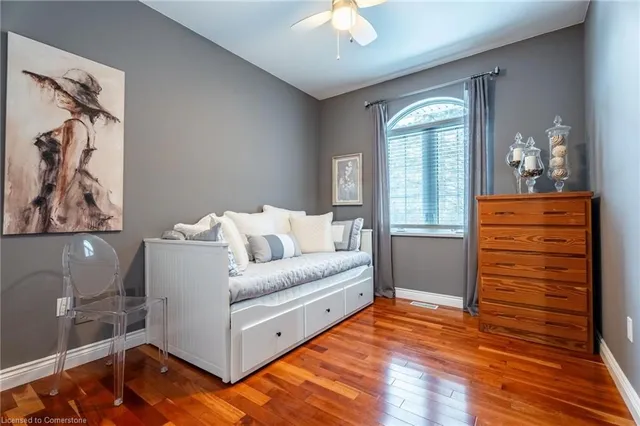 Additional image 29 of 715 Robson Rd