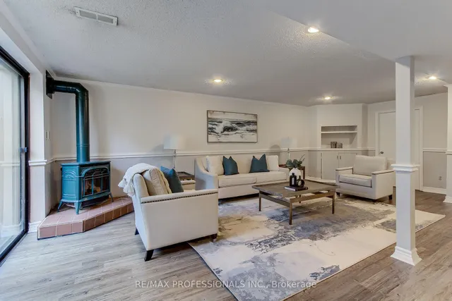 Additional image 43 of 425 CANTERBURY Cres