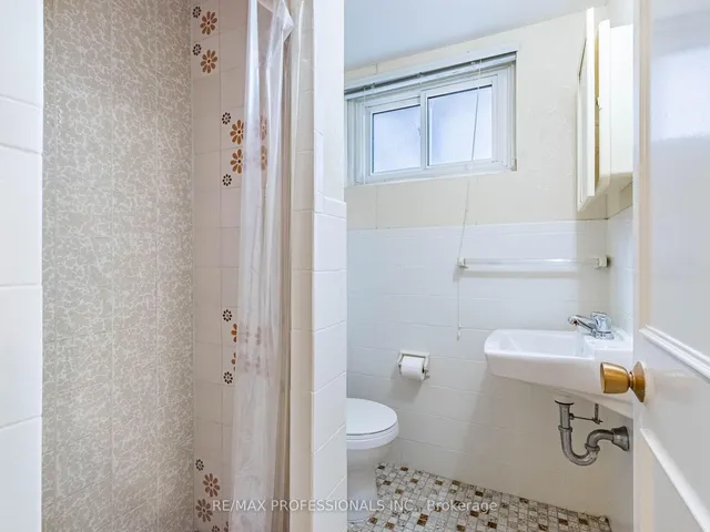 Additional image 31 of 17 Duncairn Dr