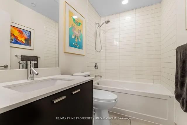 Additional image 26 of 30 Roehampton Ave Unit 308