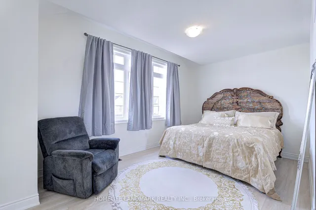 Additional image 8 of 11 Grierson Tr