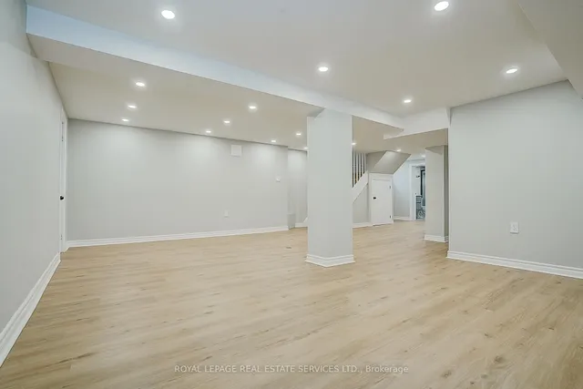 Additional image 31 of 8 Bellvare Cres