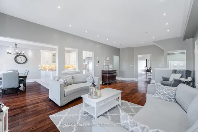 Additional image 9 of 122 Teal Crest Circ