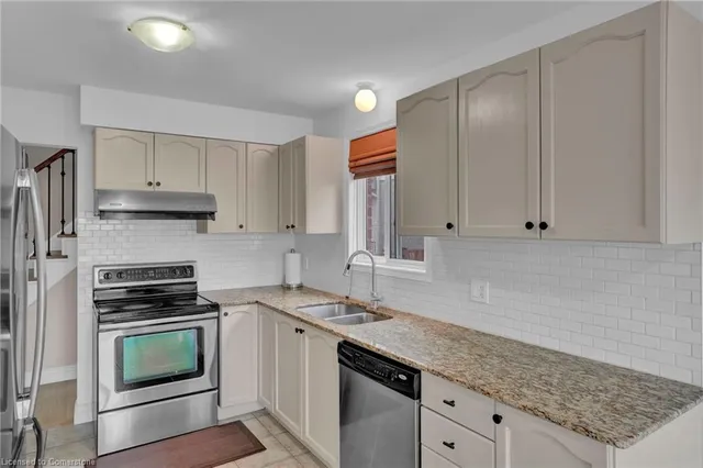 Additional image 13 of 8 Meadow Wood Cres