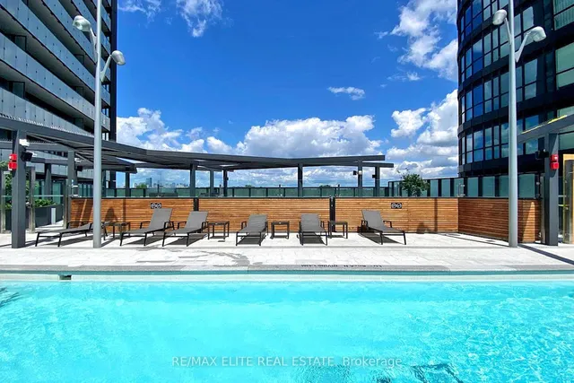 Additional image 40 of 585 Bloor St Unit 2418