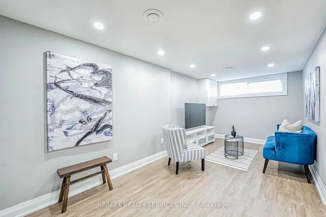 Additional image 33 of 17 Shamrock Crt