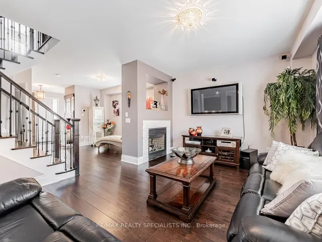 Additional image 12 of 16 PRIMA VISTA Crt