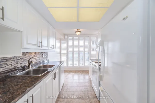 Additional image 17 of 20 Cherrytree Dr Unit 411