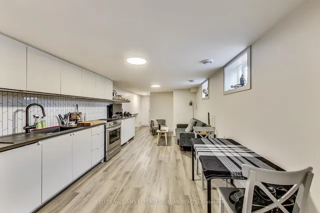 Additional image 38 of 205 Bathurst St