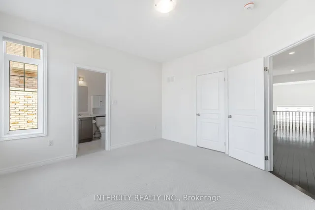 Additional image 26 of 28 Ezra Cres