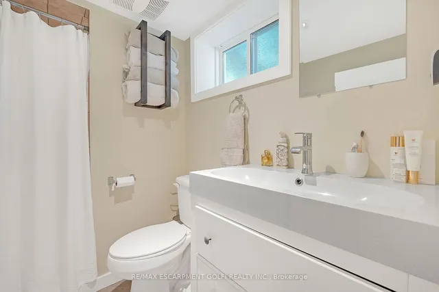 Additional image 29 of 1617 Main St