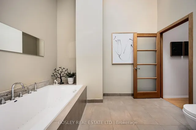 Additional image 22 of 32 Melville Ave