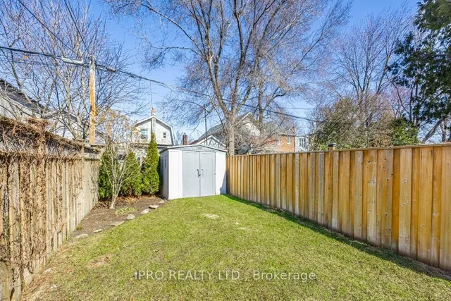Additional image 30 of 22 Queensdale Ave