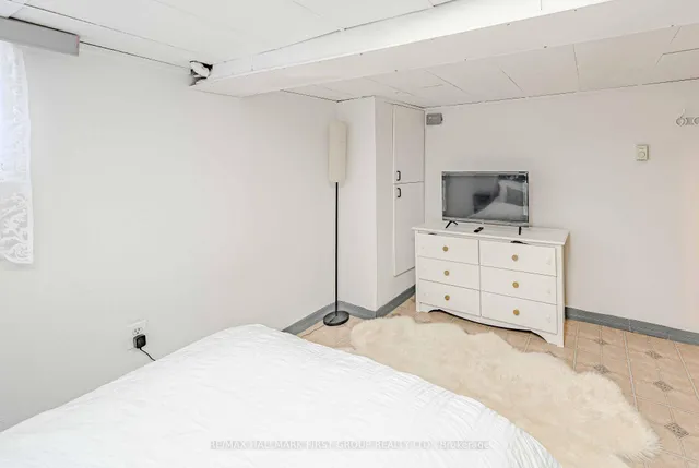 Additional image 36 of 882 Weston Rd