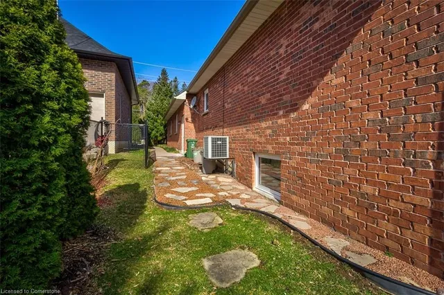 Additional image 12 of 448 Lodor St