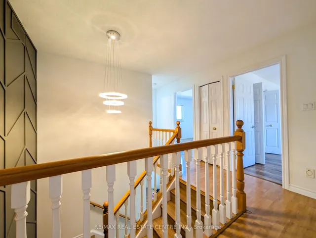 Additional image 12 of 187 DAIMLER Dr