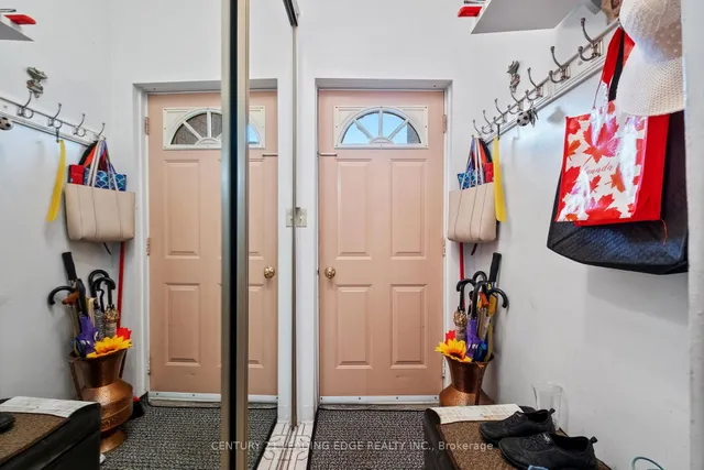 Additional image 11 of 704 Gladstone Ave